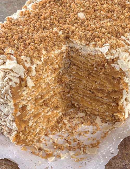 Torta Gold Hoja Manjar Tradicional (15  Personas)
